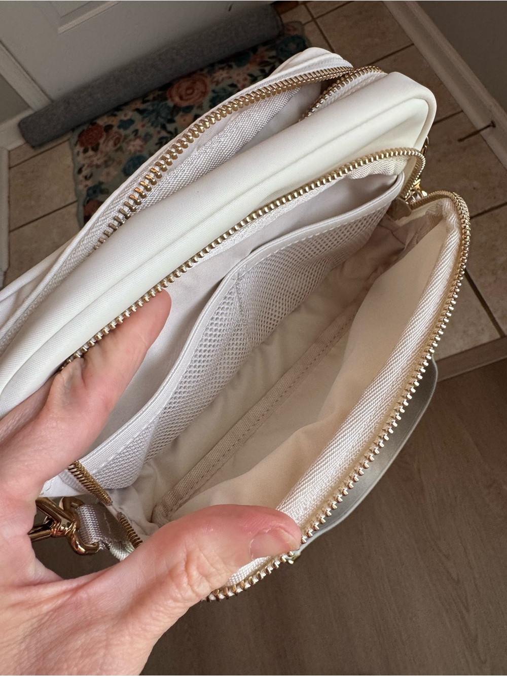 lululemon athletica Cream Compact Crossbody Bag NWOT - Picture 7 of 16